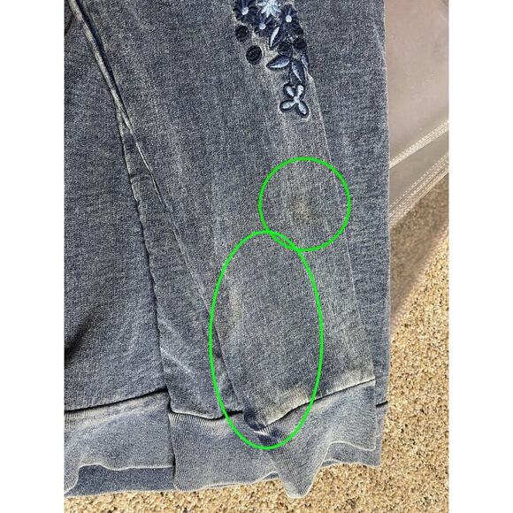 Max Jeans Size Medium Embroidered Pullover Sweater Blue Crew Neck - Picture 7 of 7